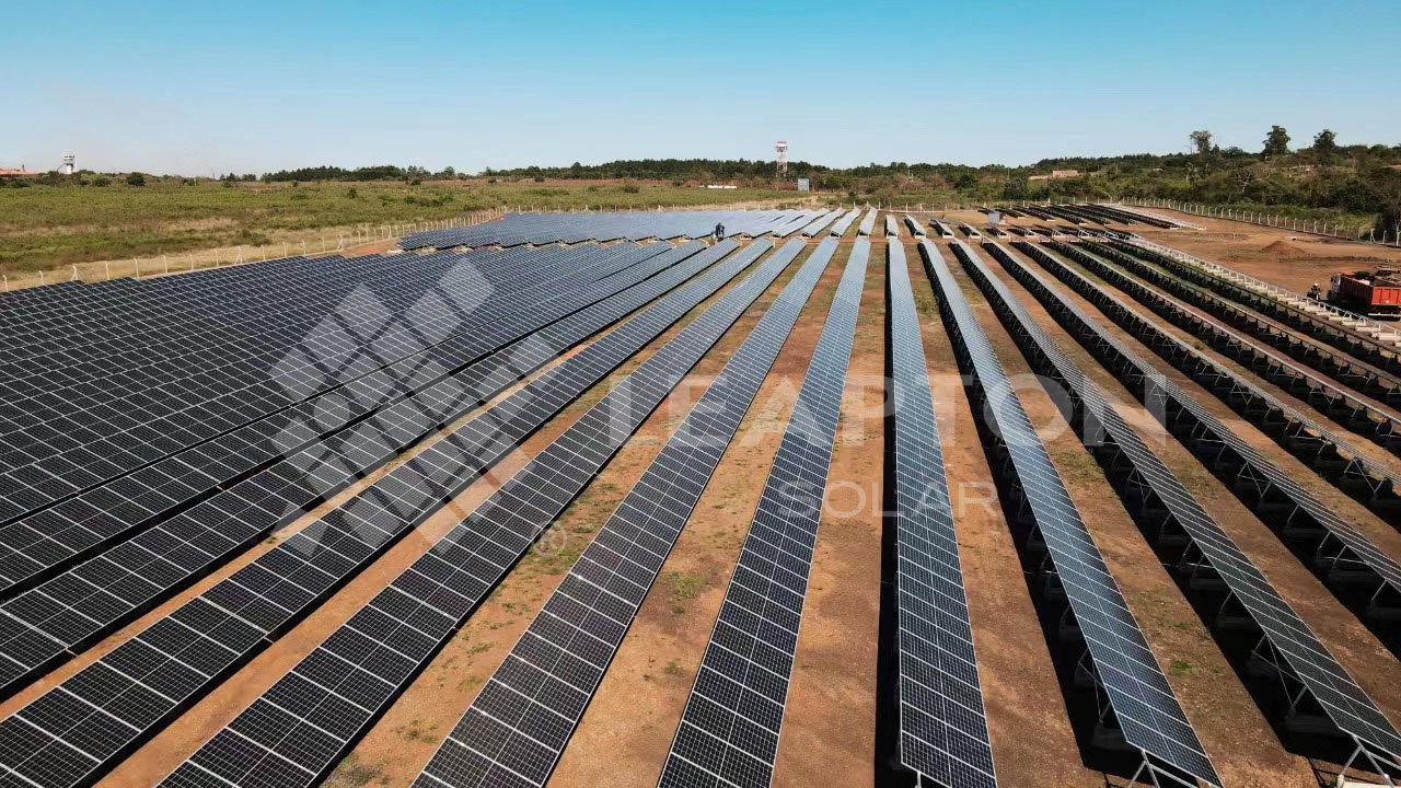 Leapton Energy para um grande projeto solar terrestre de 10MW na Argentina