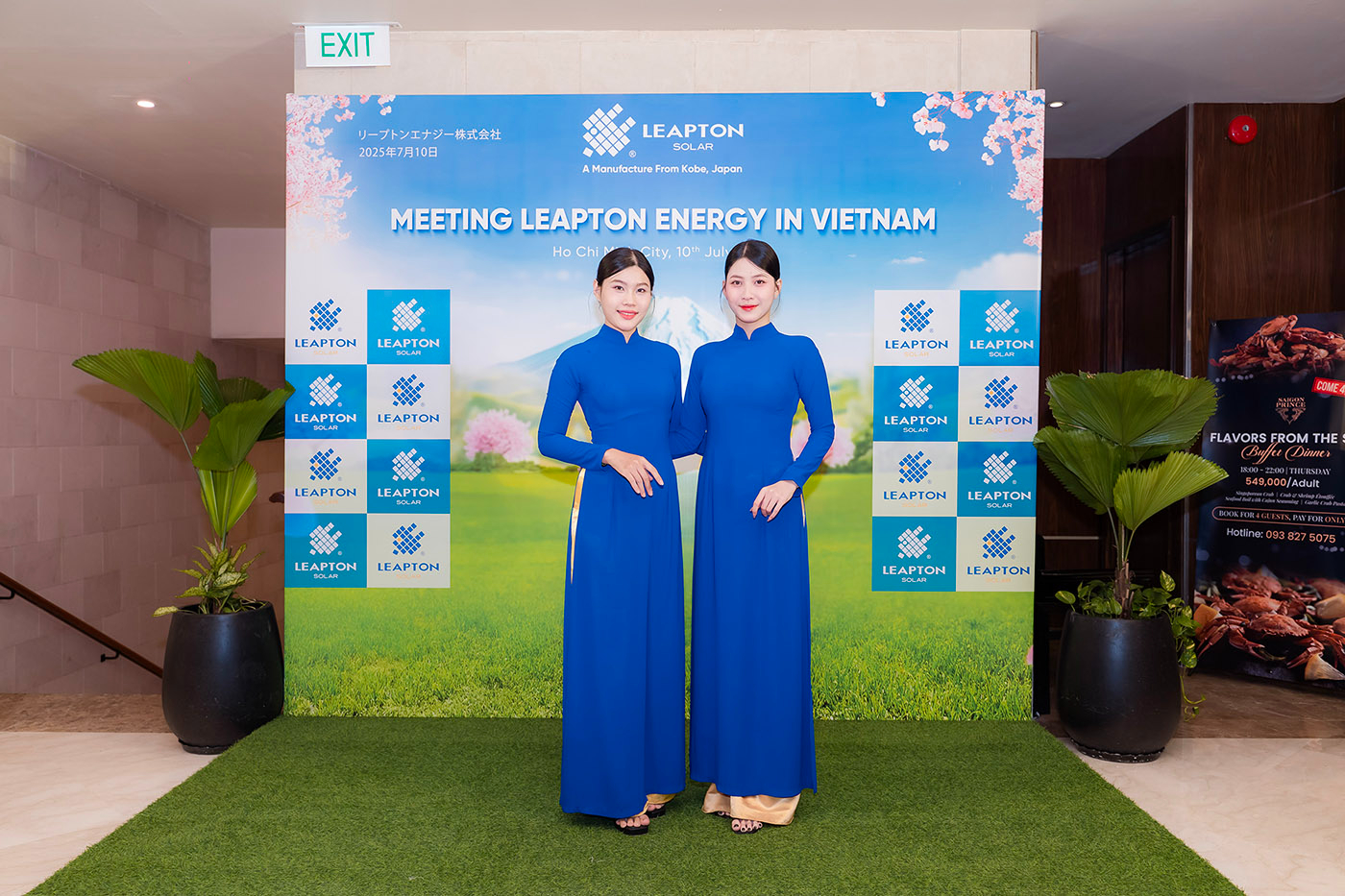 Leapton Energy apresenta-se na Solar & Storage Live Vietnam 2025 e firma parceria estratégica